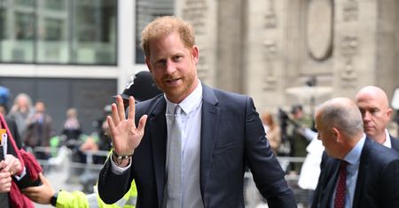 Harry i Meghan znaleźli się na wygnaniu. Przelała się czara goryczy