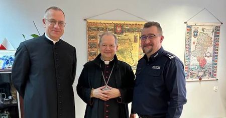 Smutek na Śląsku. Ksiądz żegna zmarłego komendanta policji. "Bardzo wiele nas łączyło"