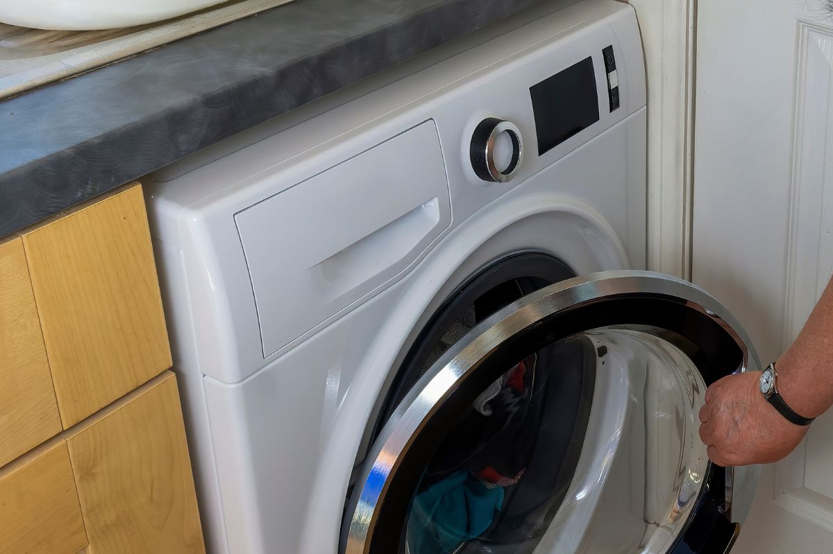Keeping your washing machine fresh: Simple tips to fight mould