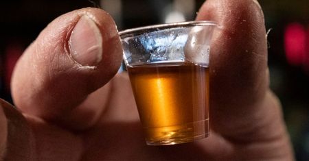 Dodawany na potęgę. Podnosi cholesterol i trójglicerydy, powoduje, że tyjesz