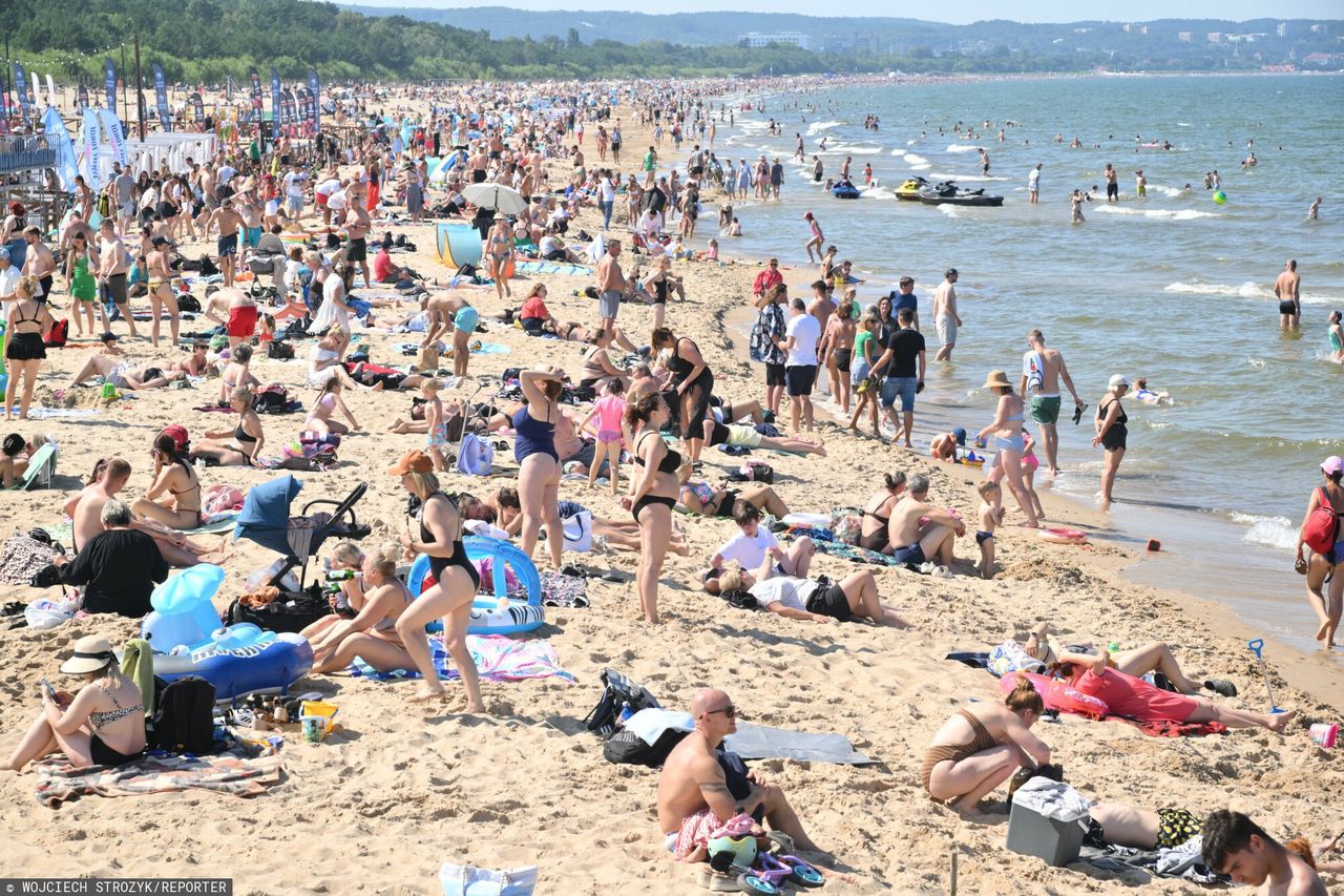 Gdańsk: Nielegalny Beach Bar ogrodzony. "Płot nie ogranicza dostępu do plaży"