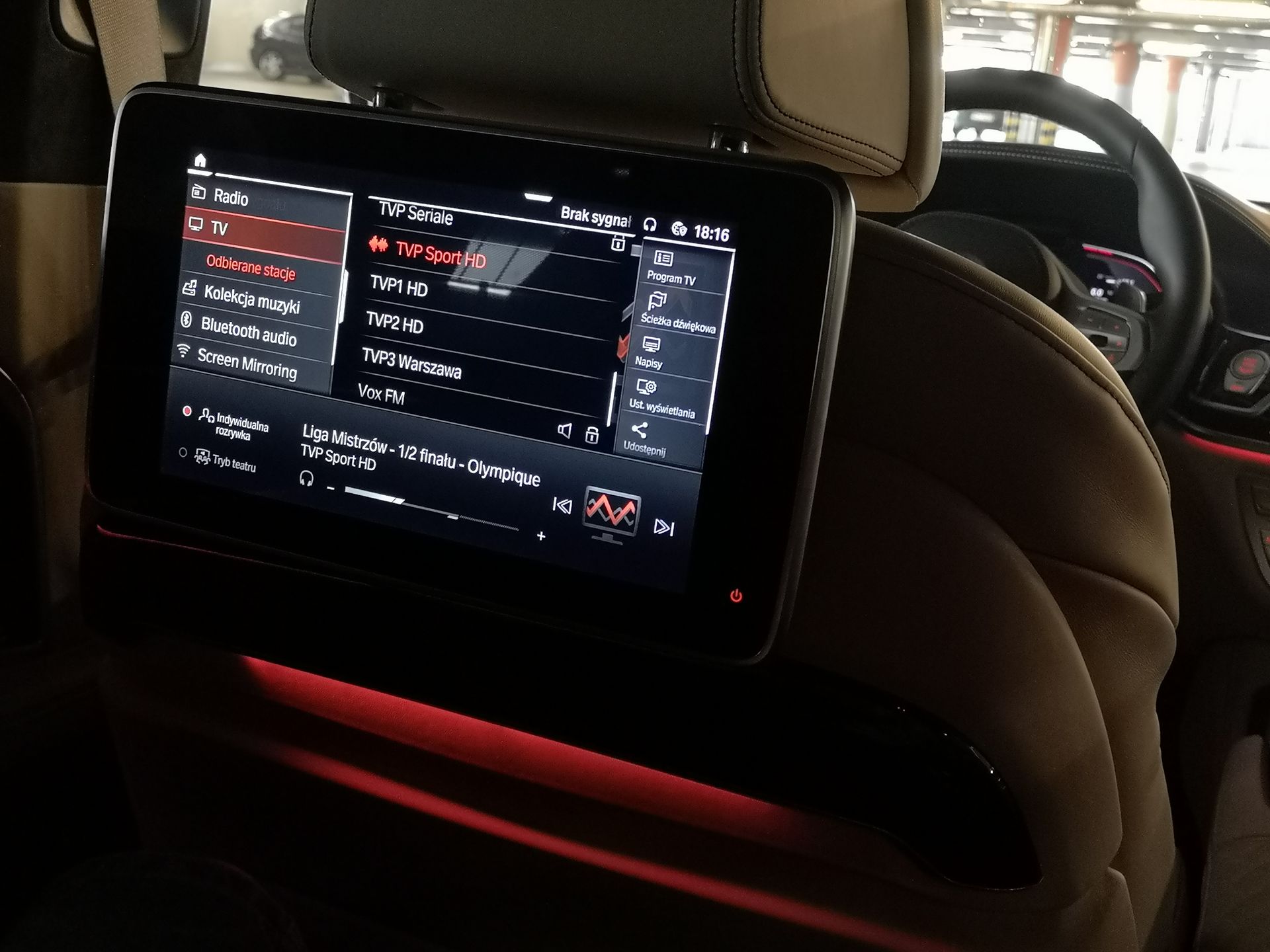 BMW 750i xDrive: Systemy wsparcia kierowcy, Night Vision, zdalne sterowanie i audio Bowers & Wilkins 43