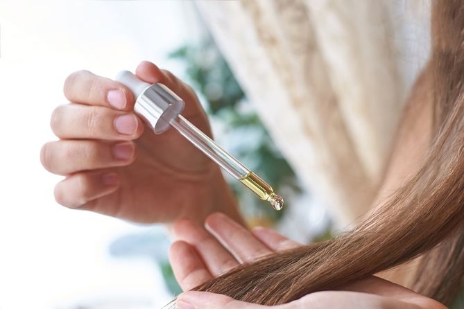 Naturalne kosmetyki do włosów – czym się powinny charakteryzować?