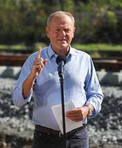 Tusk kontra Republika. "Ostrożnie z chwaleniem się rozmiarami"