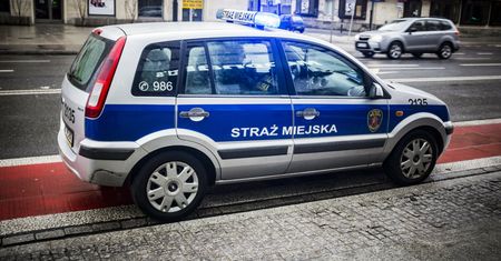 Pijana 13-latka. W plecaku butelki po wódce
