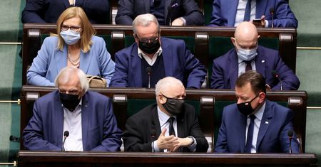 Podwyżki dla nauczycieli? PiS złożyło projekt
