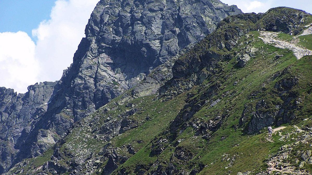 Siedmioletnia dziewczynka podczas wspinaczki na Świnicę spadła z około sześciu metrów