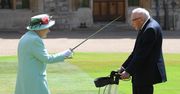 Królowa Elżbieta nadała tytuł szlachecki 100-letniemu majorowi, który zebrał 33 mln funtów dla medyków