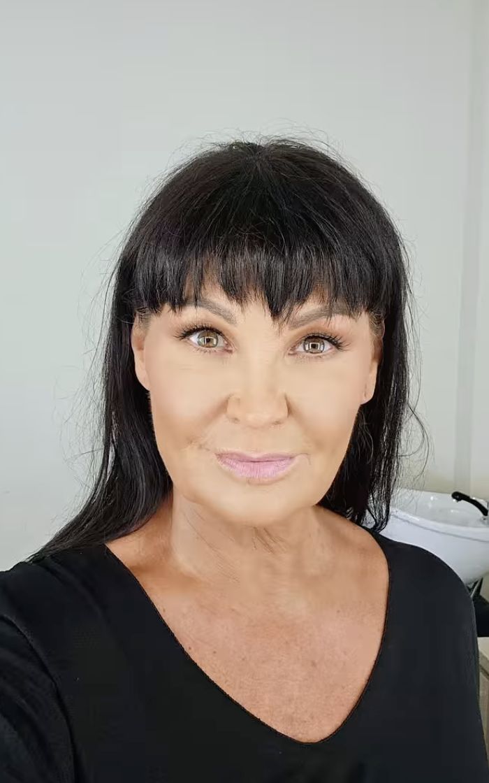 Iwona Pavlović w pełnym makijażu