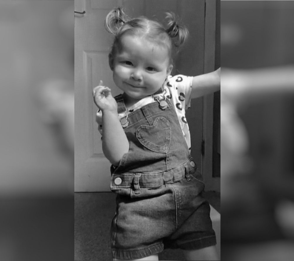 2-latka połknęła baterię od pilota. Dziewczynki nie udało się uratować