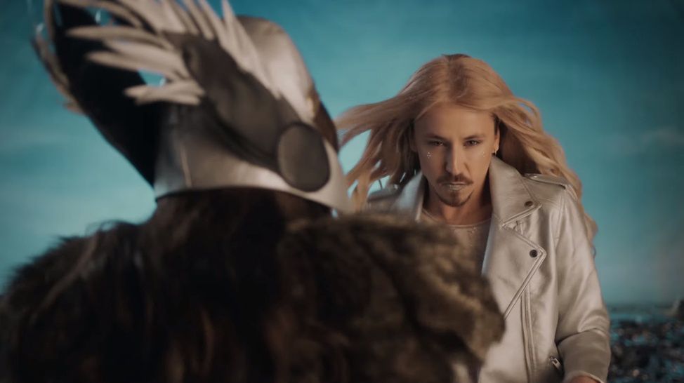 Michał Szpak wystąpił w nowym promo filmu Netflixa