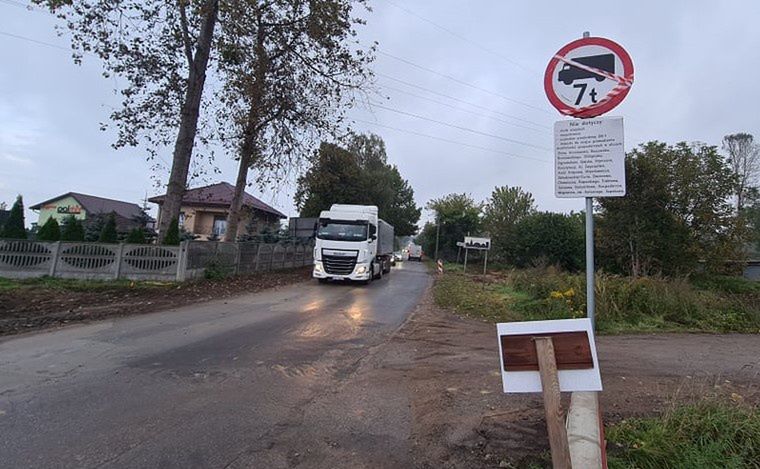Dąbrowa Górnicza. Tiry od 1 października nie mają już wjazdu na lokalne drogi w kilku dąbrowskich dzielnicach.