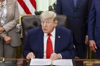 Działo się w nocy. Trump zapowiada porozumienie. Śmierć księżniczki