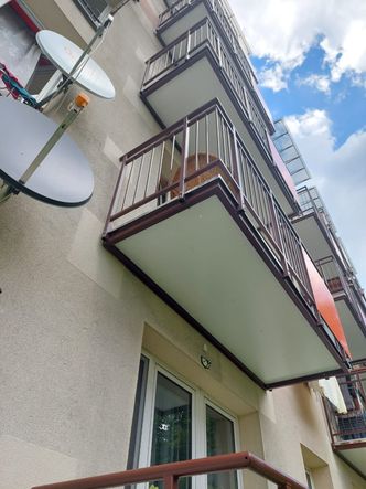 Tarnów. Cieszą się, bo dobudowali im balkony na starym bloku