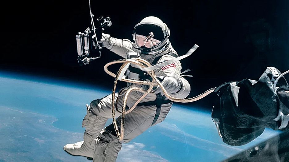 Ed White, pierwszy spacer w próżni, Gemini, 3 czerwca 1965 r.