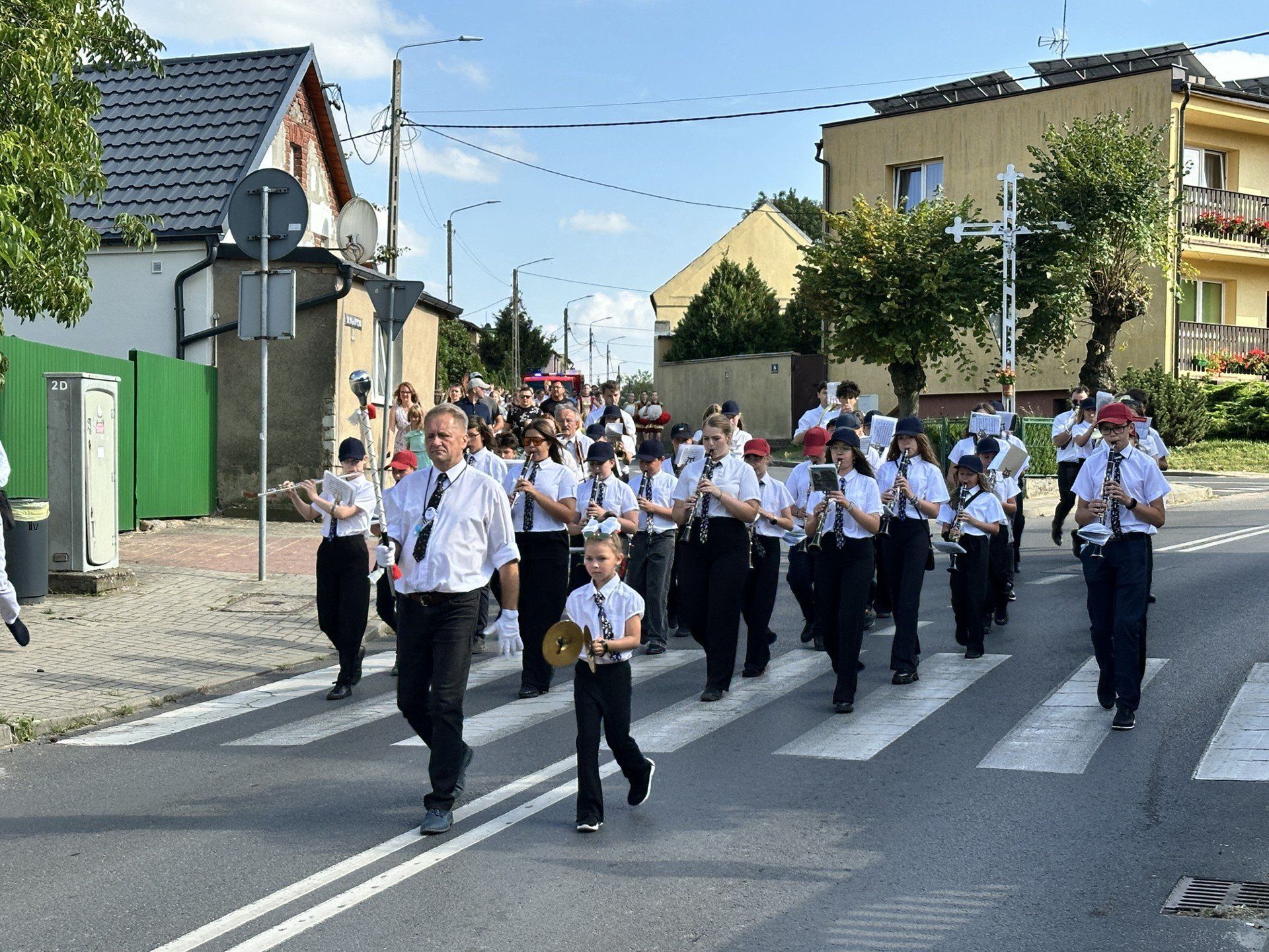 Cztery orkiestry zagrały w Szamocinie. Koncert poprzedził widowiskowy przemarsz ulicami miasta. Zobaczcie zdjęcia