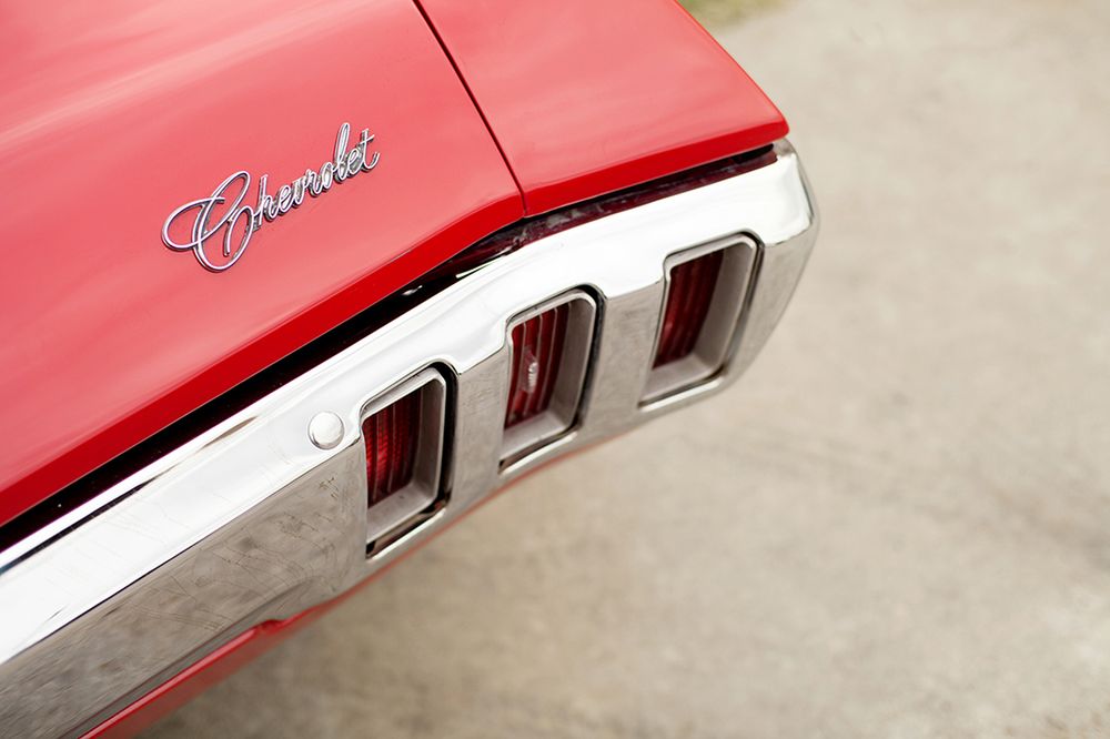 „Americana” Garroda Kirkwooda to minimalistyczny obraz wyluzowanej Kalifornii 8