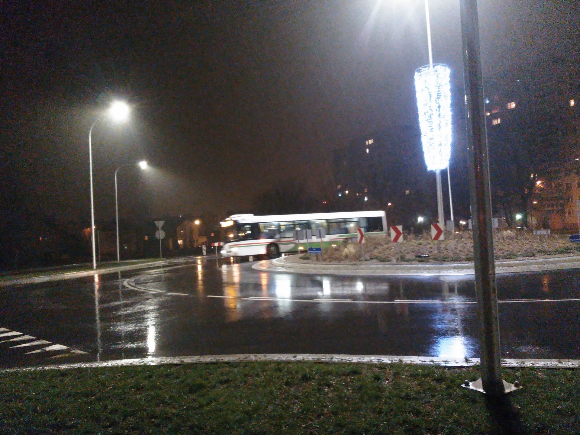 YotaPhone 2 - telefon o dwóch twarzach. Test i recenzja smartfona z ekranem E Ink 67