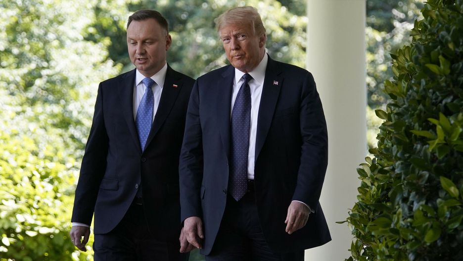 Prezydent Duda spotka? si? z Donaldem Trumpem
FILE - President Donald Trump and Polish President Andrzej Duda walk from the Oval Office for a news conference in the Rose Garden of the White House, June 24, 2020, in Washington. Trump is set to meet with Polish President Andrzej Duda in New York as Trump's criminal trial takes a one-day break. Their planned dinner Wednesday comes as European leaders prepare for the possibility Trump might win the White House in November. (AP Photo/Evan Vucci, File)
Evan Vucci