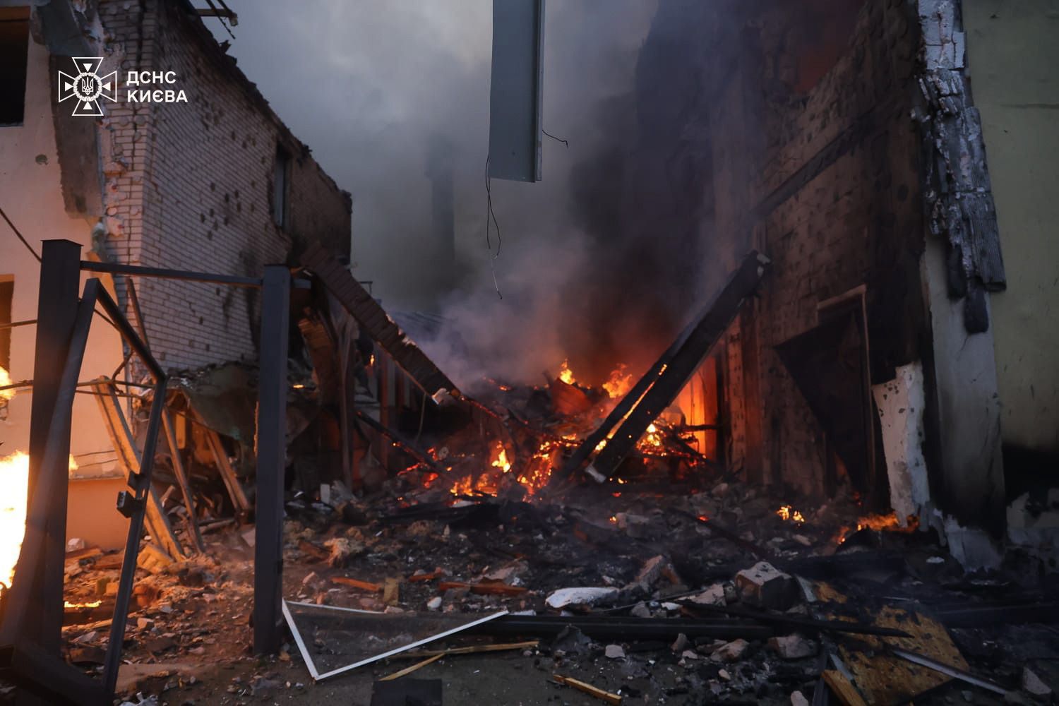 wiadomości,aktualności,WP Wiadomości Rosjanie nie odpuszczają. Ukraina znów pod ostrzałem