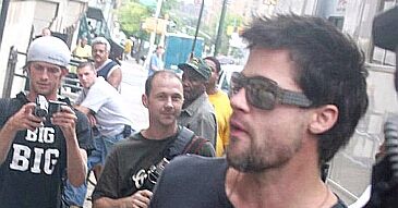 Brad Pitt: „Angelina urodzi lada dzień”