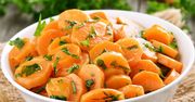Zamiast zwykłej surówki, podaję marchewkę po marokańsku. Nawet babcia wzięła dokładkę