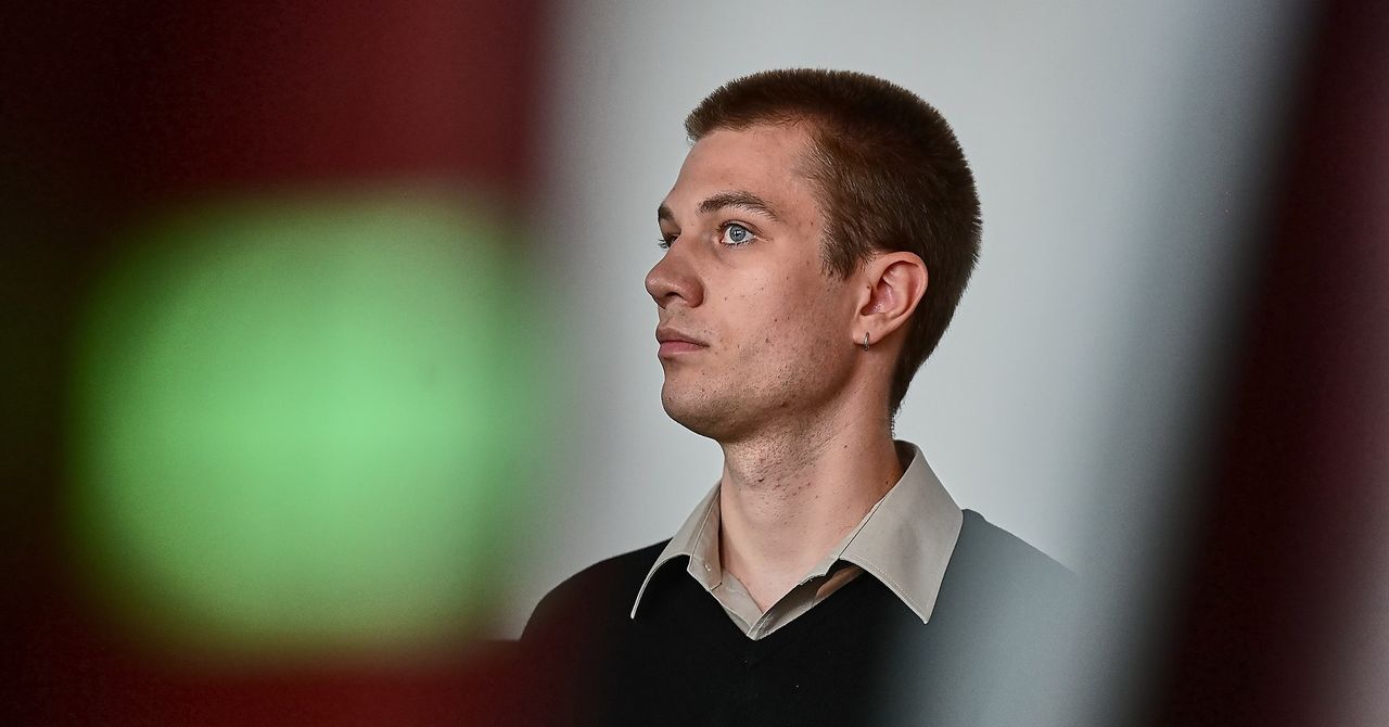 Chciał się przykuć na meczu Lechii. Wyrok dla działacza Ostatniego Pokolenia