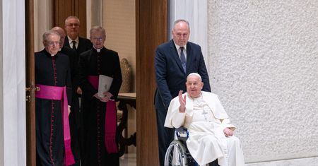 Na tę informację czekali wierni z całego świata. Papież Franciszek wraca do Watykanu