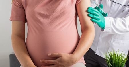 Różyczka wrodzona - przyczyny, objawy i leczenie