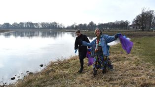 Nowa Sól: Akcja Czysta Odra w powiecie nowosolskim. Mieszkańcy sprzątali nad rzeką po "alkoturystach"