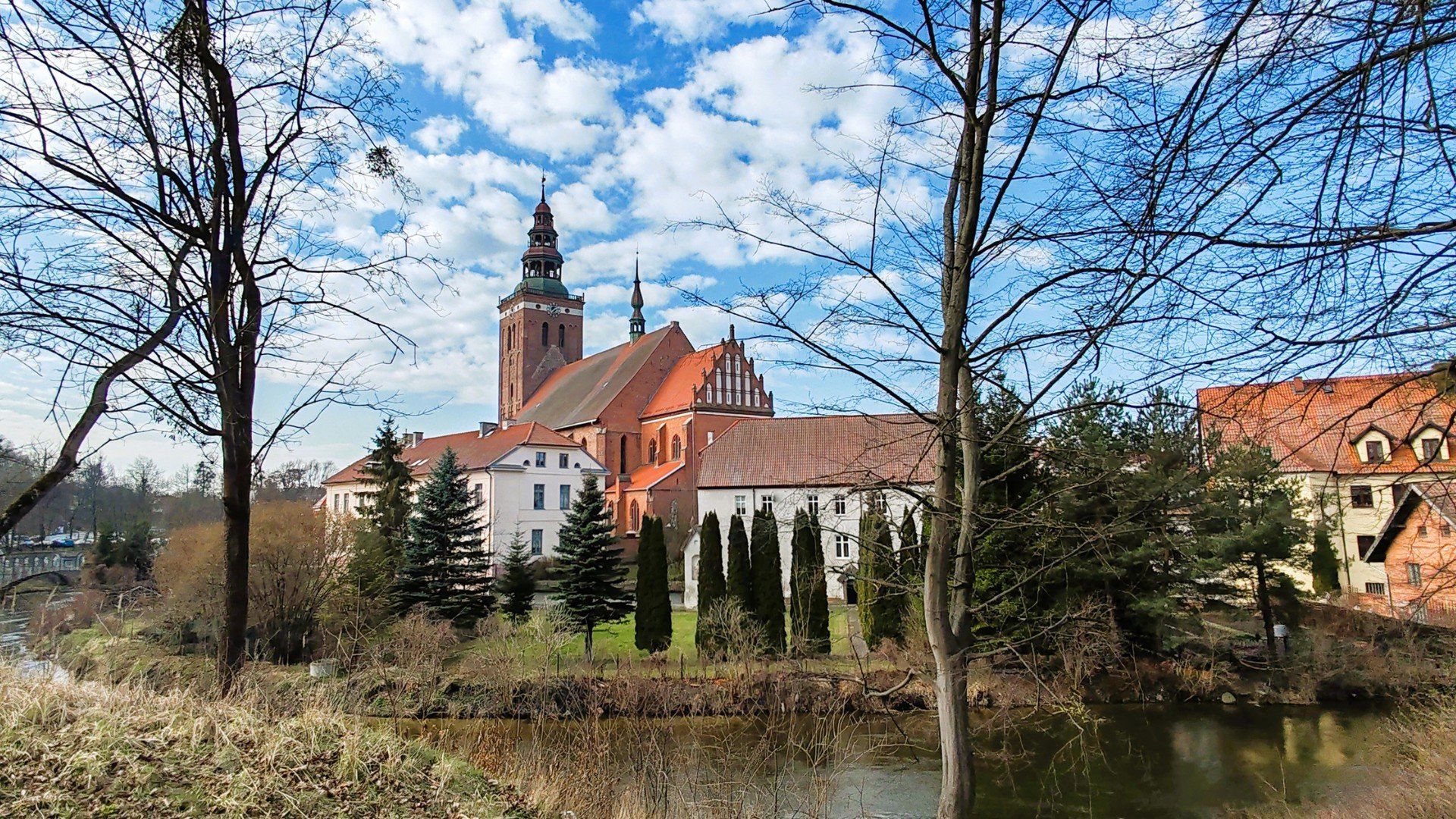 Lidzbark Warmiński wreszcie zostanie uzdrowiskiem, ale czy warto planować tam turnus? Sprawdziłem, co o Lidzbarku piszą internauci.