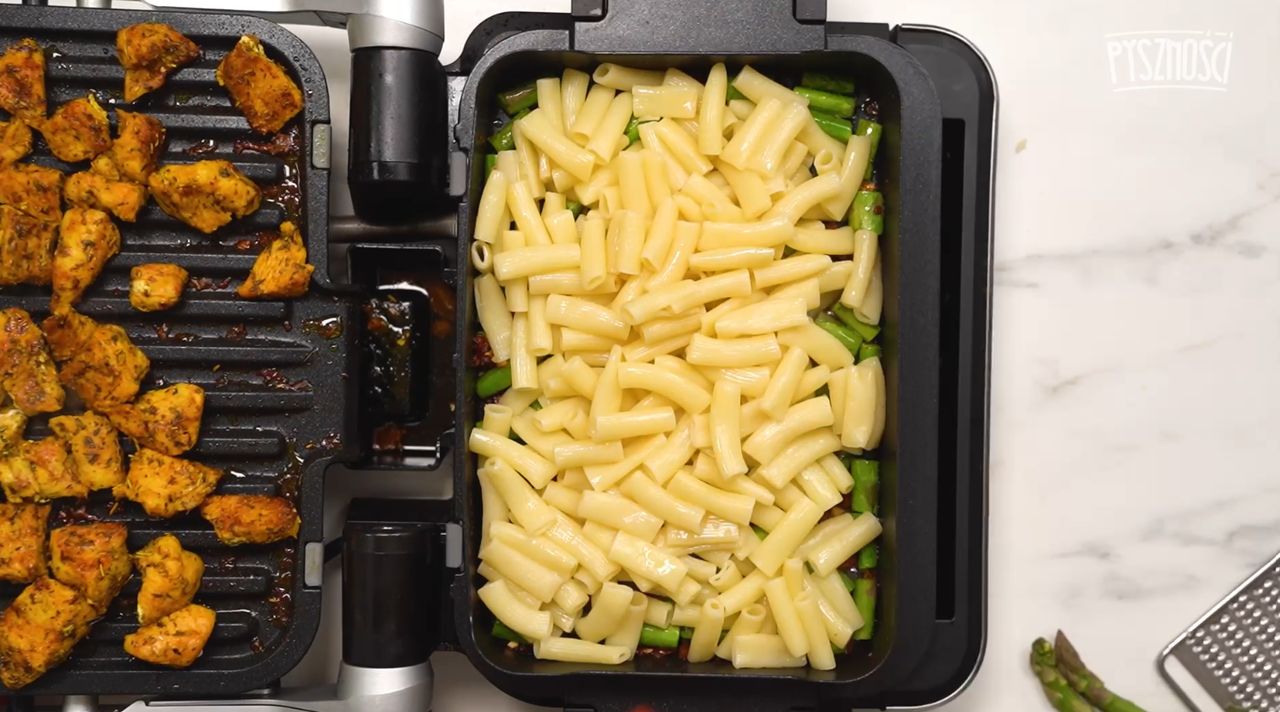OptiGrill umożliwia smażenie na dwóch płytach jednocześnie
