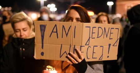 "Stek kłamstw". Ostra reakcja aktywistek na film "O tym się nie mówi"