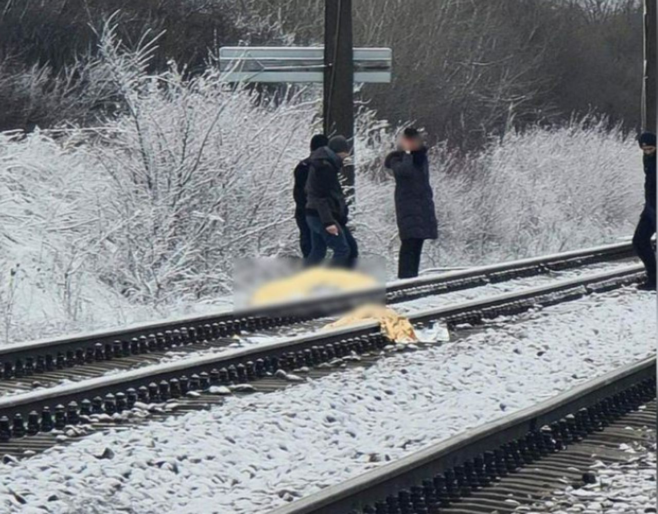 Na torach znaleziono zwłoki mężczyzny. Wiadomo już, że został potrącony przez pociąg