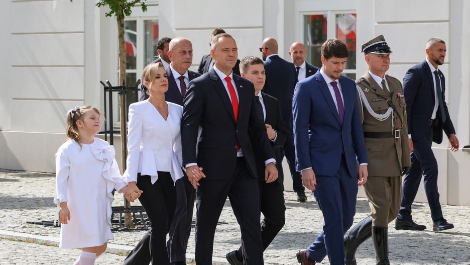 Pawe� Supernak
antoni nawrocki, c�rka, daniel nawrocki, dzieci, karola nawrockiego, kasia nawrocka, katarzyna nawrocka, pa�ac prezydencki, pa�acu prezydenckiego, pierwsza dama, polityk polityka, prezydent rp, prezydenta rp, siedziba, syn, synowie, uroczyste