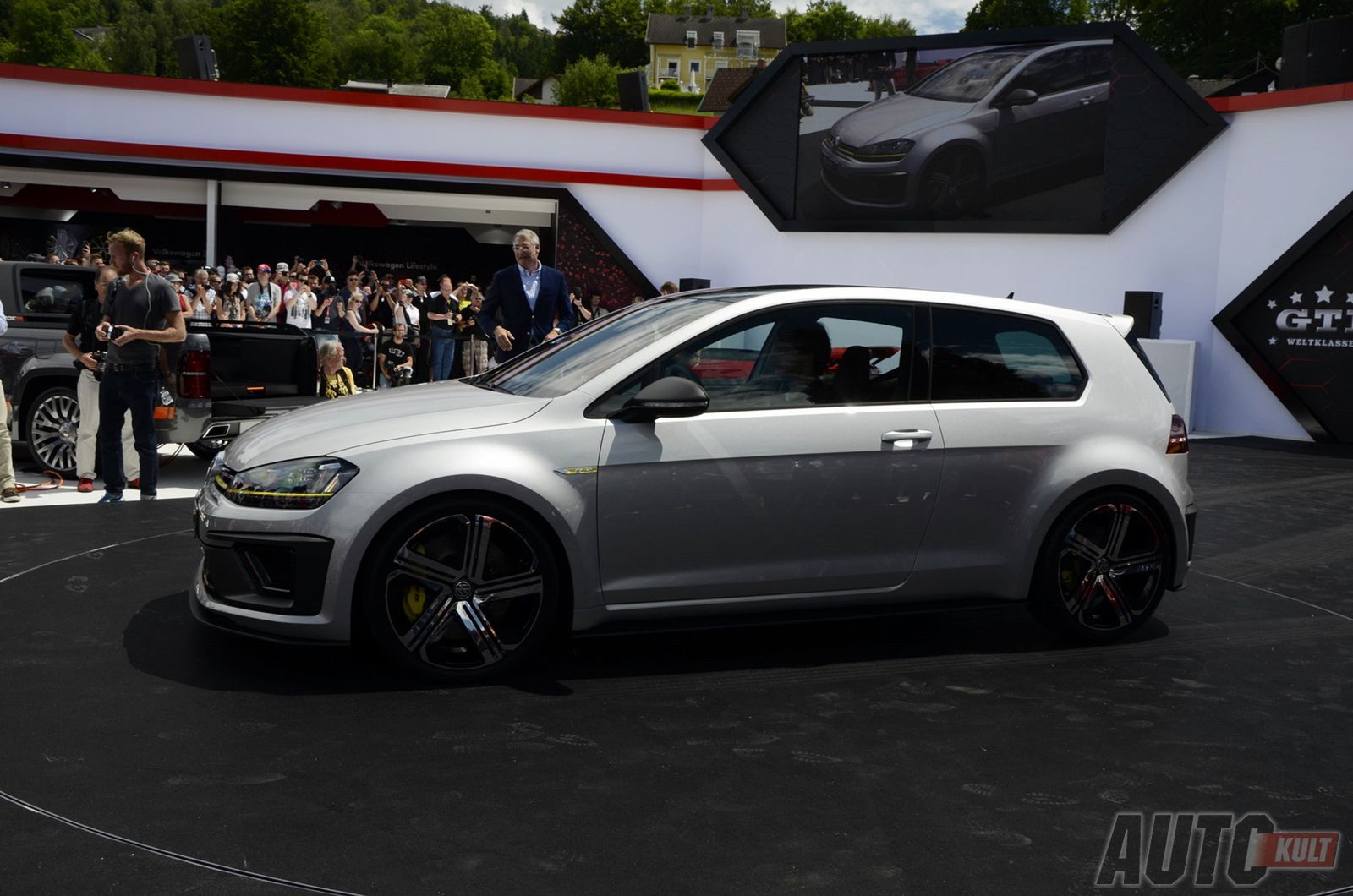 33. GTI Treffen am Wörthersee - VW GTI Roadster Concept & Golf R400 [galeria] 18