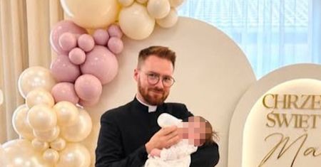 Ksiądz wprost o opłatach w Kościele. W sieci zawrzało
