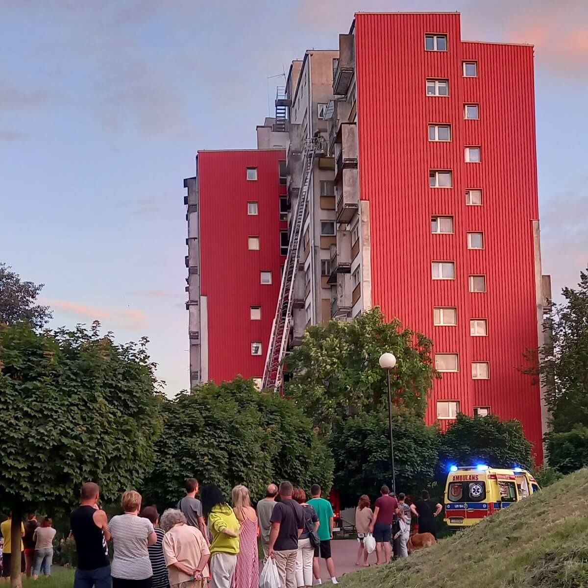 Pożar mieszkania w bloku przy ul. Wileńskiej