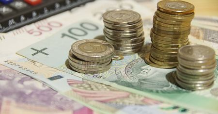 Kwestowały dla fundacji, uciekły z pieniędzmi. Ukryły się w noclegowni