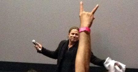 Pitt ZASKOCZYŁ fanów na premierze "World War Z"!