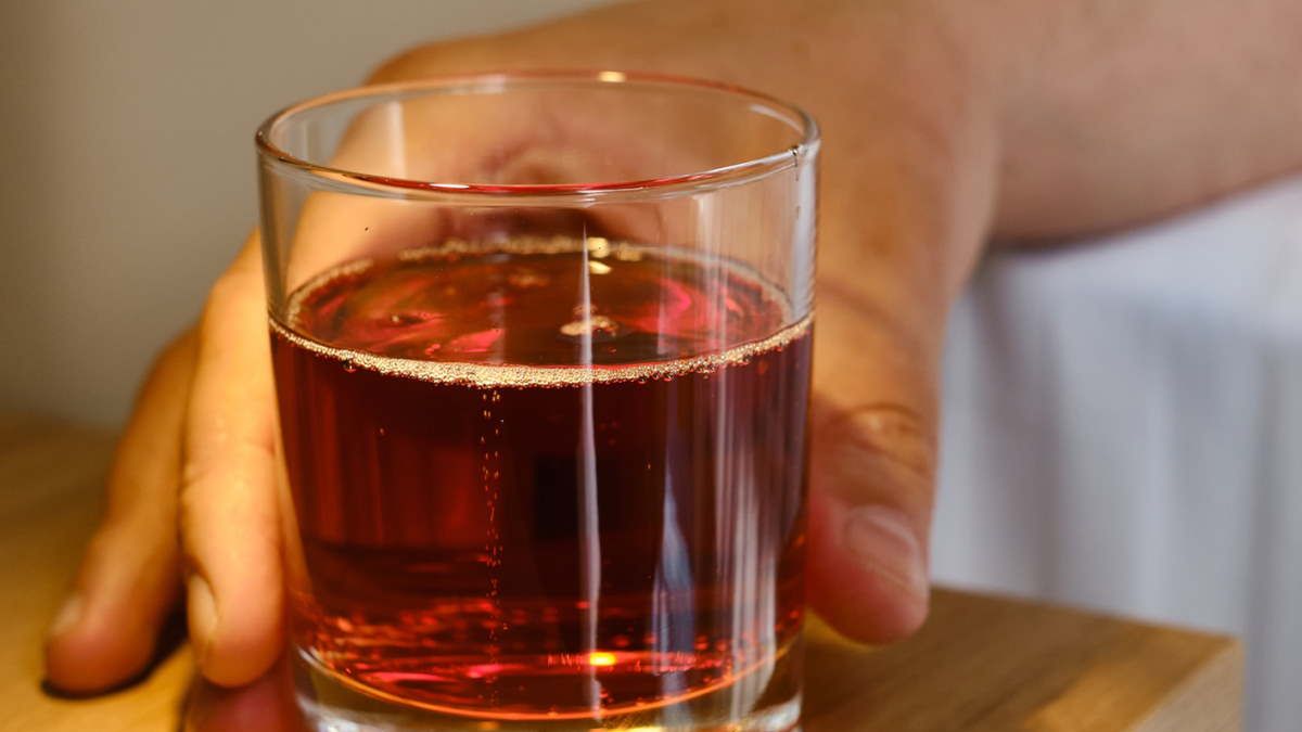 Nie pij alkoholu przed snem, to fatalny wybór