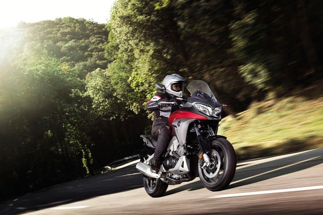 Nowy VFR800X Crossrunner 2015 2