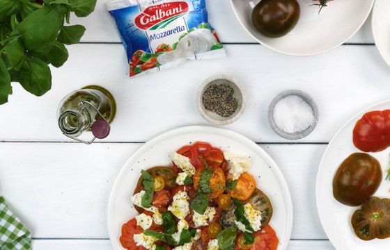 "Gotuj z prawdziwym Włochem" - włoskie przepisy promują sery Galbani (wideo)