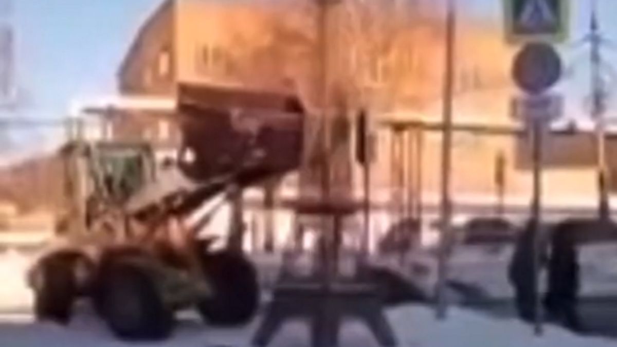 Rosjanie zburzyli wieżę