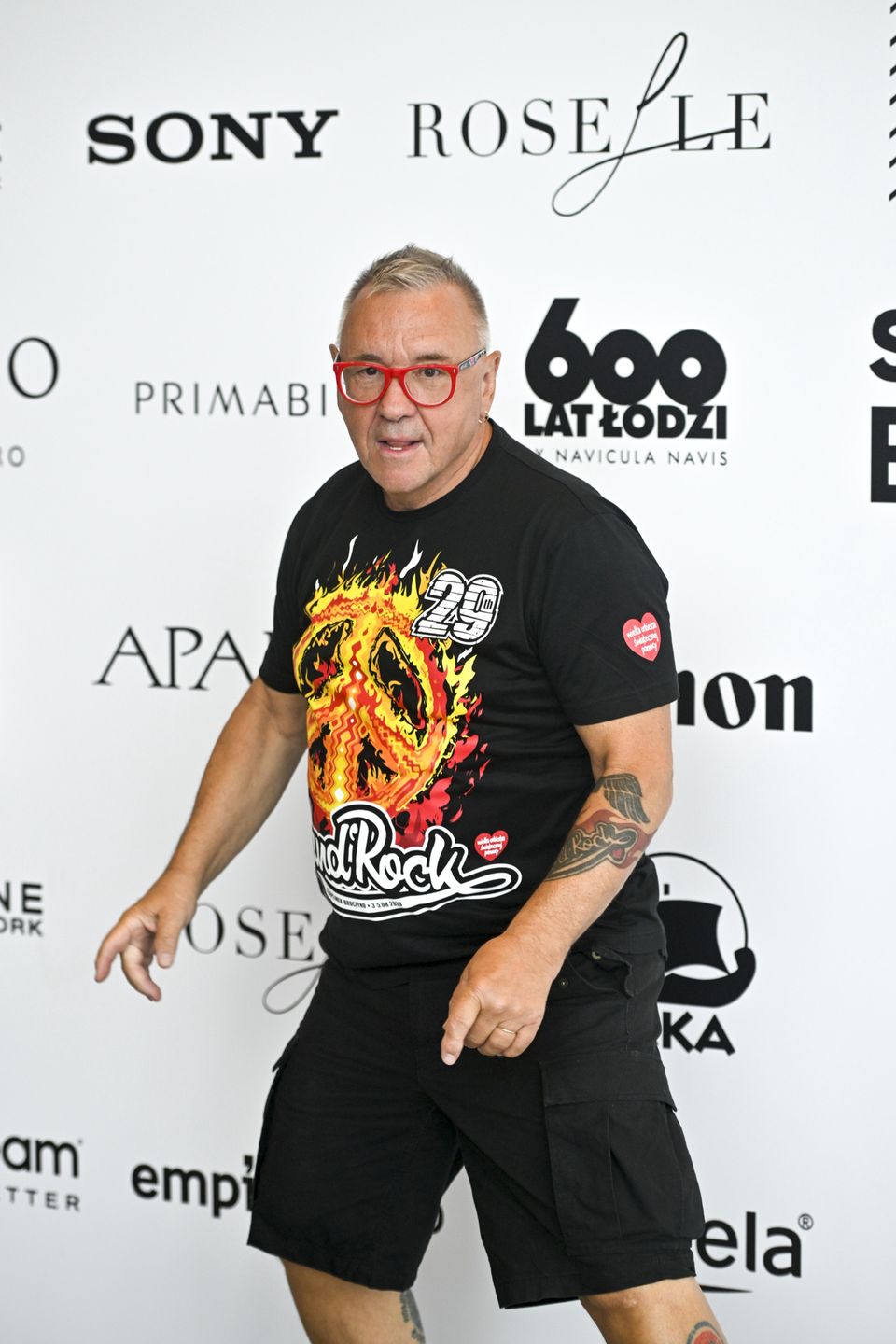 scena z: Jerzy Owsiak, SK:, , fot. Kurnikowski/AKPAczerwiec 2023, IX edycja Festiwalu See Bloggers 2023 - niedziela, See Bloggers, See Bloggers 2023, okulary czerwone, Jerzy Owsiak