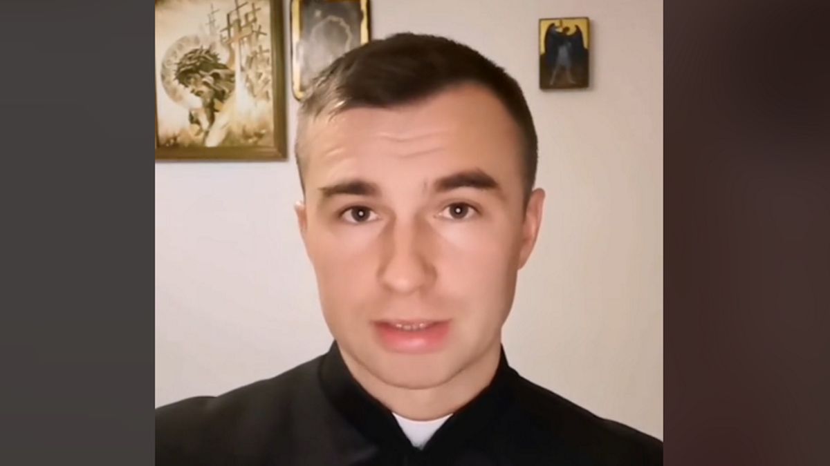 Ksiądz Sebastian Picur .