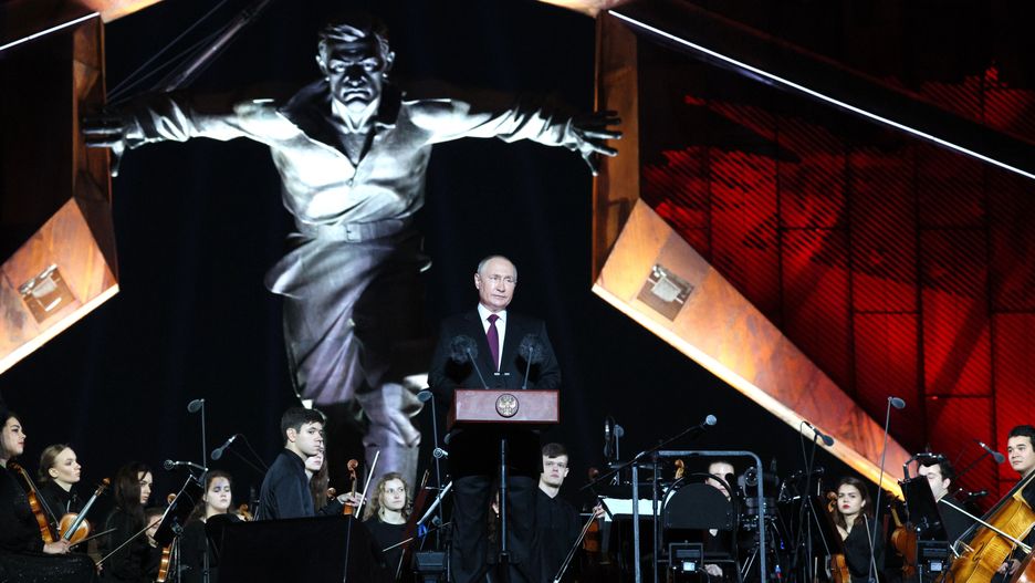 Russian President Vladimir Putin delivers a speech during a ceremony to unveil the first phase of the Battle of Kursk memorial complex on the day of the 80th anniversary of the end of the battle in the World War Two, in the settlement of Ponyri, Kursk region, Russia, 23 August 2023. EPA/GAVRIIL GRIGOROV/SPUTNIK/KREMLIN POOL MANDATORY CREDIT Dostawca: PAP/EPA.