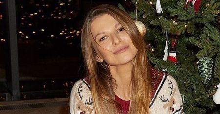 Anna Lewandowska już zadbała o świąteczny klimat w HISZPAŃSKIEJ WILLI i pochwaliła się udekorowaną choinką. Światowo? (FOTO)