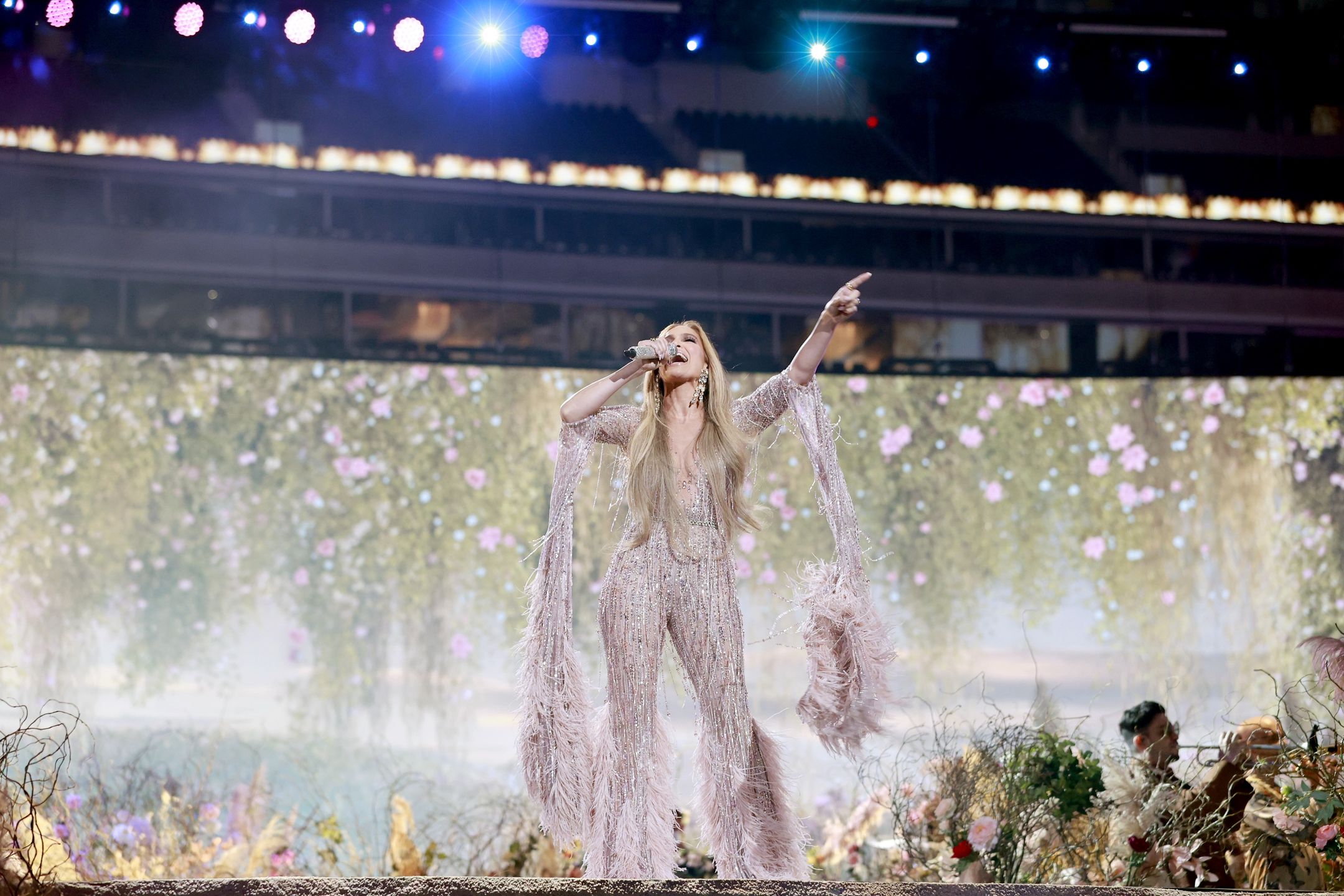 Jennifer Lopez na koncercie Vax Live