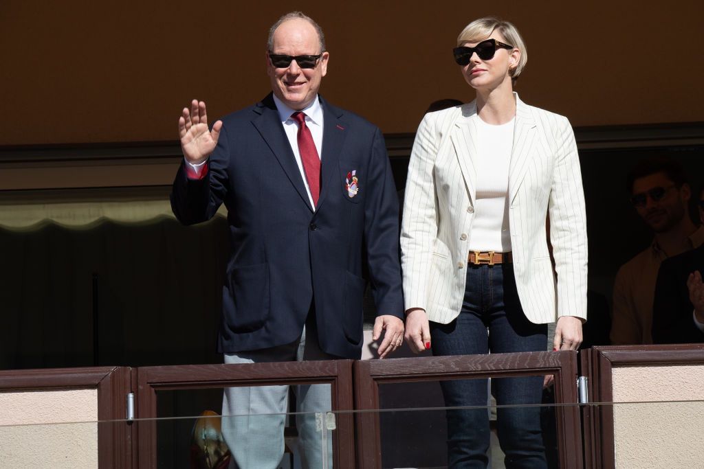 Monakijska para książęca na meczu rugby